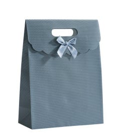Pochette cadeau gris intissé à noeud L19xP8xH26cm - par 10 Pochette cadeau gris intissé à noeud L19xP8xH26cm - par 10